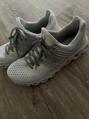 On Running Gr.Uk 6,5 - Bild 1 von 4