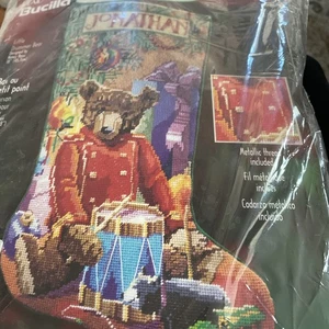 Bucilla 84646 LITTLE DRUMMER BEAR Weihnachten Nadelspitze Strumpf Kit Neu 12 M - Bild 1 von 6
