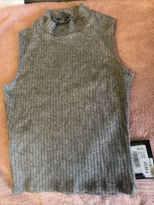 Tops - Picture 1 of 6