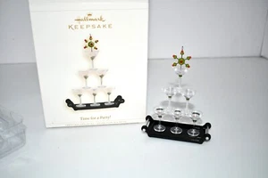 Hallmark 2006 Keepsake Ornament Time for a Party Martini Glasses W Olives QXG261 - Picture 1 of 3