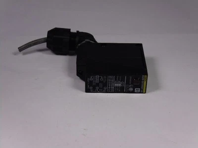 Omron E3J-MDS70-M4T-US Diffuse Terminal Block 3Amp USED - Image 1 of 4