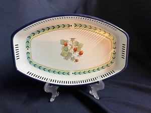 VILLEROY & BOCH "ROANNE" METAL BREAD BASKET TRAY - STRAWBERRY PLANT ART - ITALY - Picture 1 of 4