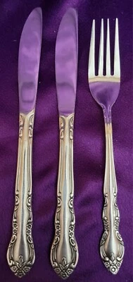 Imperial International Acero Inoxidable Corea Real Barroco 2 Cuchillos y 1 Tenedor Foto 1 de 4