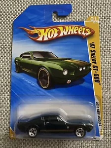 Hot Wheels 2010 nuevos modelos #01 '67 Shelby GT-500 verde oscuro con rayas doradas - Imagen 1 de 5