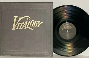 PEARL JAM Vitalogy LP Orig VG+ Vinyl Plays Well 1994 Epic E66900 - Imagen 1 de 6