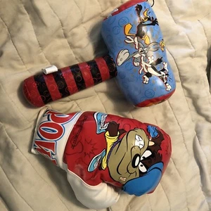 Looney Tunes Tasmanian Devil Boxing Glove with Acme Mallet Plush Warner Bros - Picture 1 of 4