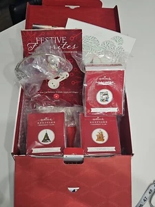 Rare Set Christmas Window 2019, Hallmark Keepsake Ornament Club Box Set Of 3 New - Bild 1 von 7