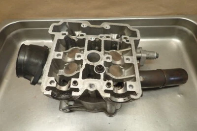 Suzuki SV650S 2006 conjunto de culata con colector tensor de tubo de cabezal Foto 1 de 4