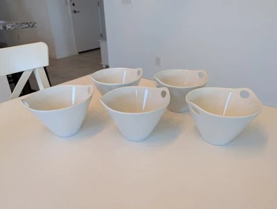 Set of 5 Crate & Barrel Porcelain Kai Ramen Noodle Soup Rice Sushi Bowls White - Image 1 of 4