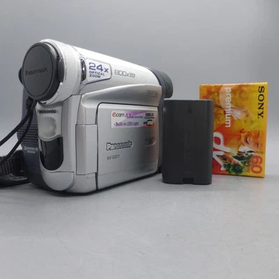 Panasonic NV-GS11 Handheld MiniDV Cassette Camcorder Silver Tested - Image 1 of 4