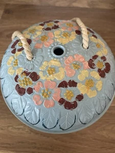 Vintage Bex Bakelite Blue Hand Painted 40s Floral Wool Holder Bognor Regis - Picture 1 of 3