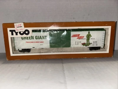 Tyco Green Giant 62’ HO Boxcar, Boxed, All Steps & Couplers, Advertising - Image 1 of 4