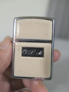Vintage 1978 White Enamel & Chrome w Engraved Cursive Initials OLM Zippo Lighter - Picture 1 of 8