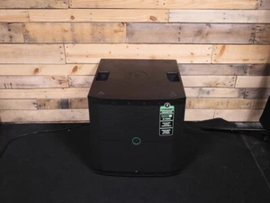 Mackie Thump 118S 18" 1400W Powered Sub "Excellent Condition" - Picture 1 of 6