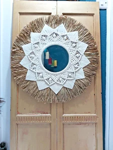 SPECCHIO GRANDE IN RAFIA FATTO A MANO CON DECORAZIONE FLOREALE MACRAMÈ - Foto 1 di 16