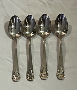 "Juego de 4 cucharaditas heráldicas Rogers 1847 International Silver 1916 placa de plata de 6""" - Imagen 1 de 4