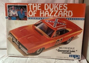 MPC Dukes Hazzard Big Scale 1/16 General Lee Dodge Charger Model Car Kit New - Picture 1 of 7