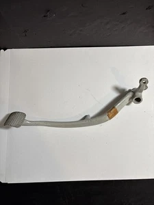 Pedal de freno/palanca gris paloma NOS 83-2040 BSA 250 500 B25 B50SS B50T Reino Unido - Imagen 1 de 5