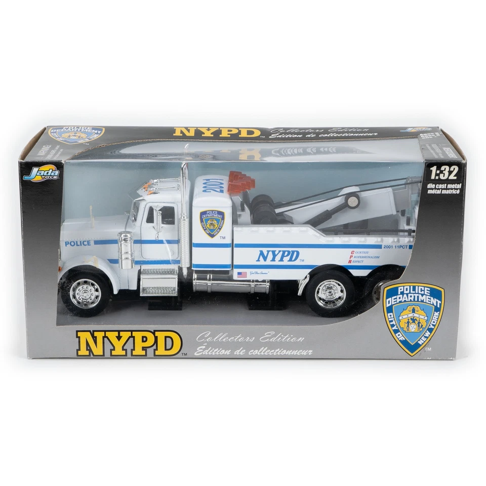 1:32 NYPD 2001 11th Precinct Peterbilt 379 Wrecker by Jada Toys, 001 - Image 1 of 4