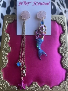 Betsey Johnson Betsey's Beach Blue Glitter Mermaid Pink Shell Mismatch Earrings - Picture 1 of 4
