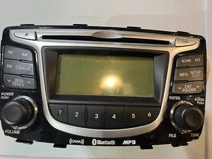 2013 Hyundai XM AM FM Radio CD Player PA710RBLSBT - Picture 1 of 3