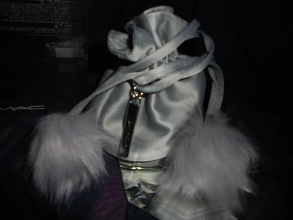 MAC Snow Ball Shadescents Lippenstift Nude + Rollerball Nude Parfume + Täschchen - Bild 1 von 4