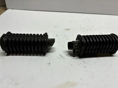 80 1980 Suzuki GS850 GS 850 G estriberas traseras izquierda y derecha Foto 1 de 3