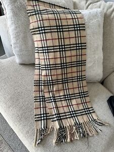 Burberry The Classic Check Cashmere Scarf for Women - Camel