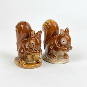 Shaker sale pepe scoiattolo vintage MCM ceramica smalto marrone 3” usato in ottime condizioni con tappi - Foto 1 di 10