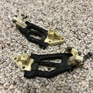 Vintage RPM RC10 Gold Pan Front Suspension A Arms Mounts White Worlds