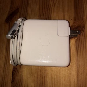 Original OEM 60W MagSafe1 AC Power Adapter for APPLE 13" MACBOOK A1344 Used - Picture 1 of 3