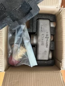 Viessmann 7143783 Pequeño distribuidor con grupo de seguridad SIN MANÓMETRO - Imagen 1 de 3