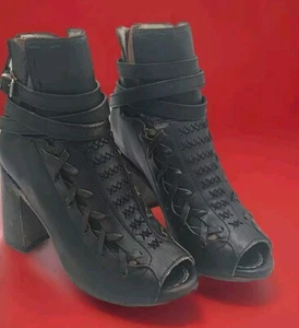 Freebird By Steven Eagle Black Distressed Brown Peep Toe Heeled Bootie Sandal... - Picture 1 of 9