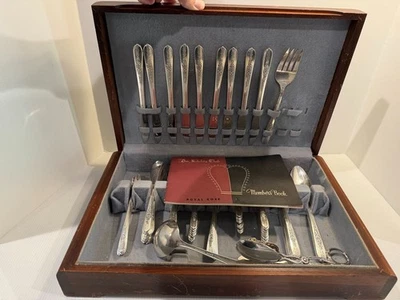 Caja de cubiertos de colección Nobility Royal Rose Service plateada papeles de tela 87 piezas Foto 1 de 4