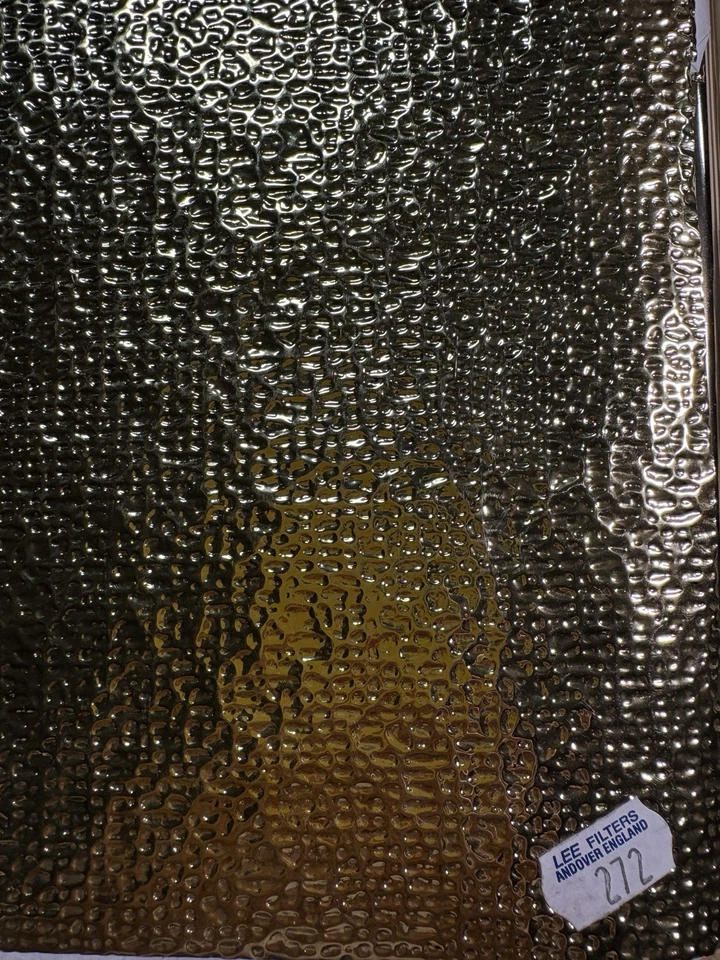 Lee Filters 272 Soft Gold Reflector Lighting Gel Sheet - Image 1 of 1