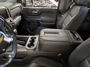 Console Front Floor Opt Mcr Fits 20-23 SILVERADO 2500 PICKUP 4421796 - Picture 1 of 12