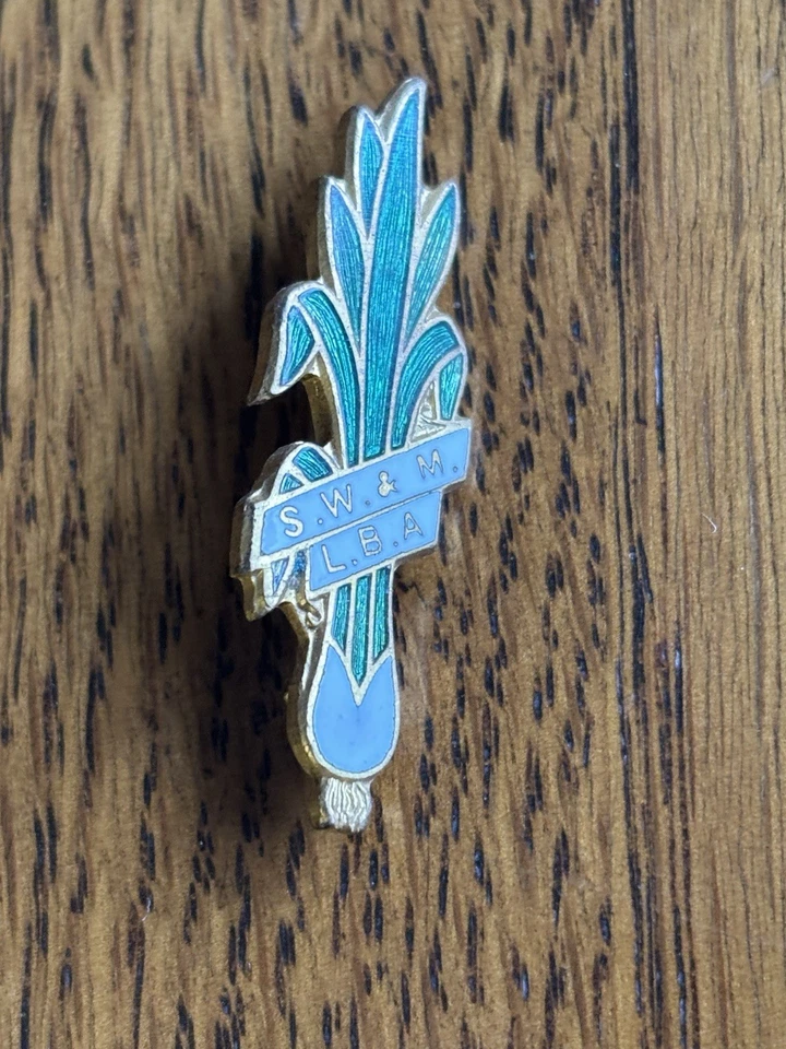 Bowling Badge - Image 1 of 1