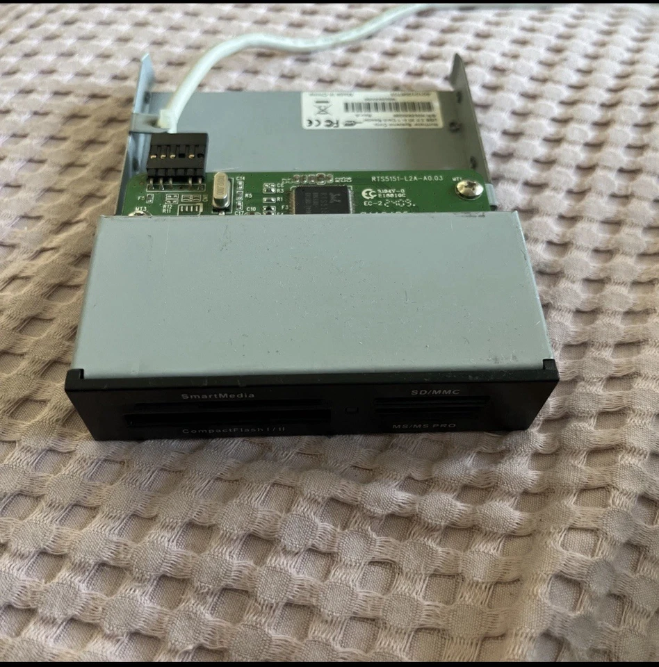 Northstar Multi-Card Reader/Writer Schwarz USB 2.0  - Bild 1 von 4