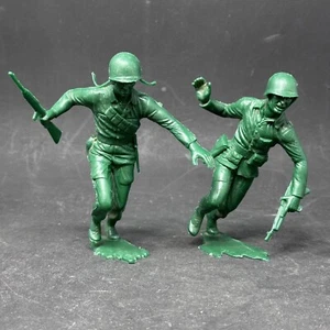 MARX 6" inch Green WWII Army Men Soldiers Action Figures 1971 - Vintage - Picture 1 of 11