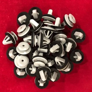 Set of 10 Gray Rocker Panel Retainer Clips For Mazda TD12-51-SJ3A USA SELLER - Bild 1 von 2