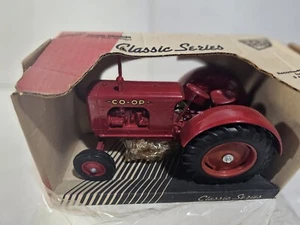Nº cooperativo vintage 1948 3 TRACTORES, MODELOS A ESCALA 1:16 TSC TRACTOR CLÁSICO SERIE 1 - Imagen 1 de 8