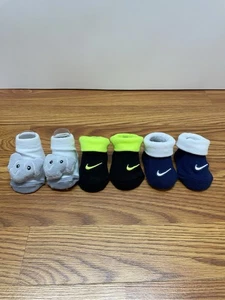 Nike Stiefeletten 0-6 Monate Socken Baby Kleinkind Jungen Mädchen mit Rassel Elefant Socken - Bild 1 von 6