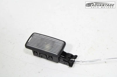 Volvo XC40 2019-2025 puerta delantera izquierda o derecha lámpara de cortesía luz OEM Foto 1 de 4