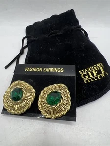 Vintage StanHome Hostess Gift - Fashion Clip-on Earrings-Beautiful Green Stone - Picture 1 of 4