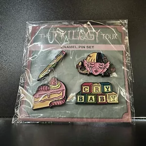 JUEGO DE 4 PINES ESMALTADOS MELANIE MARTINEZ THE TRILOGY TOUR - Imagen 1 de 4