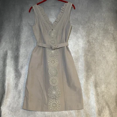 Anthropologie Frock! Vestido Tracy Reese Talla 2 Sin Mangas Gris Bordado Cinturón Foto 1 de 4