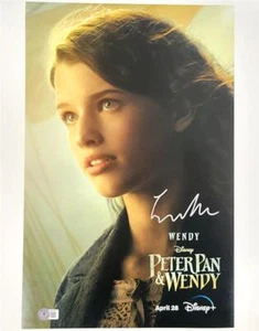 Ever Anderson signed Peter Pan & Wendy 12x18 Foto Autogramm (C) Beckett BAS - Bild 1 von 3