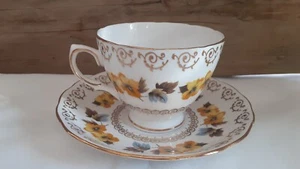 Colclough Made in England Bone China Tea Cup + Saucer White/Yellow Pansies/Gold - Picture 1 of 7