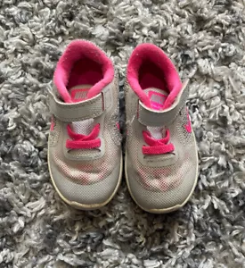 NIKE Revolution 3 Toddler Girls Sneaker Gray/Pink Size 6C - Picture 1 of 8