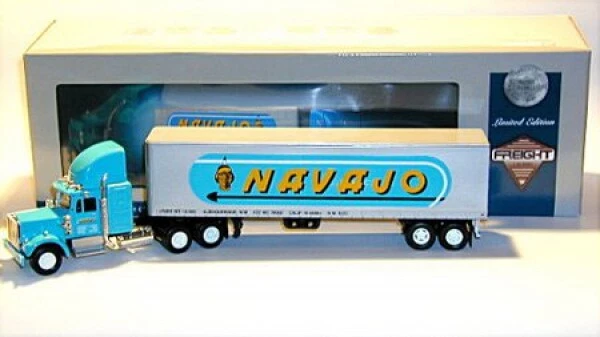 Kenworth W925 Semi Box Container Navajo (1:50) - Image 1 of 1
